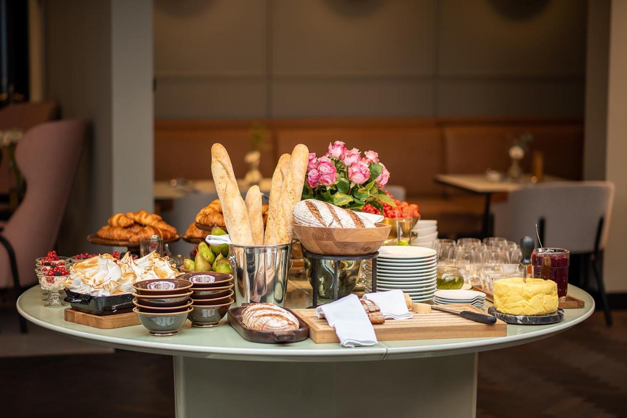 Maximilian Hotel Prague Ngoại thất bức ảnh